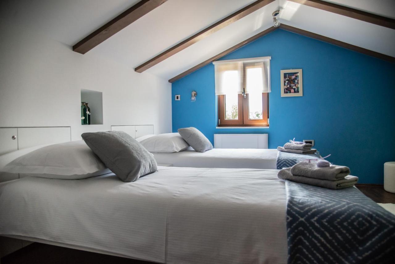 Holiday House Tos-Vila With Heated Pool Vrbnik Exterior photo