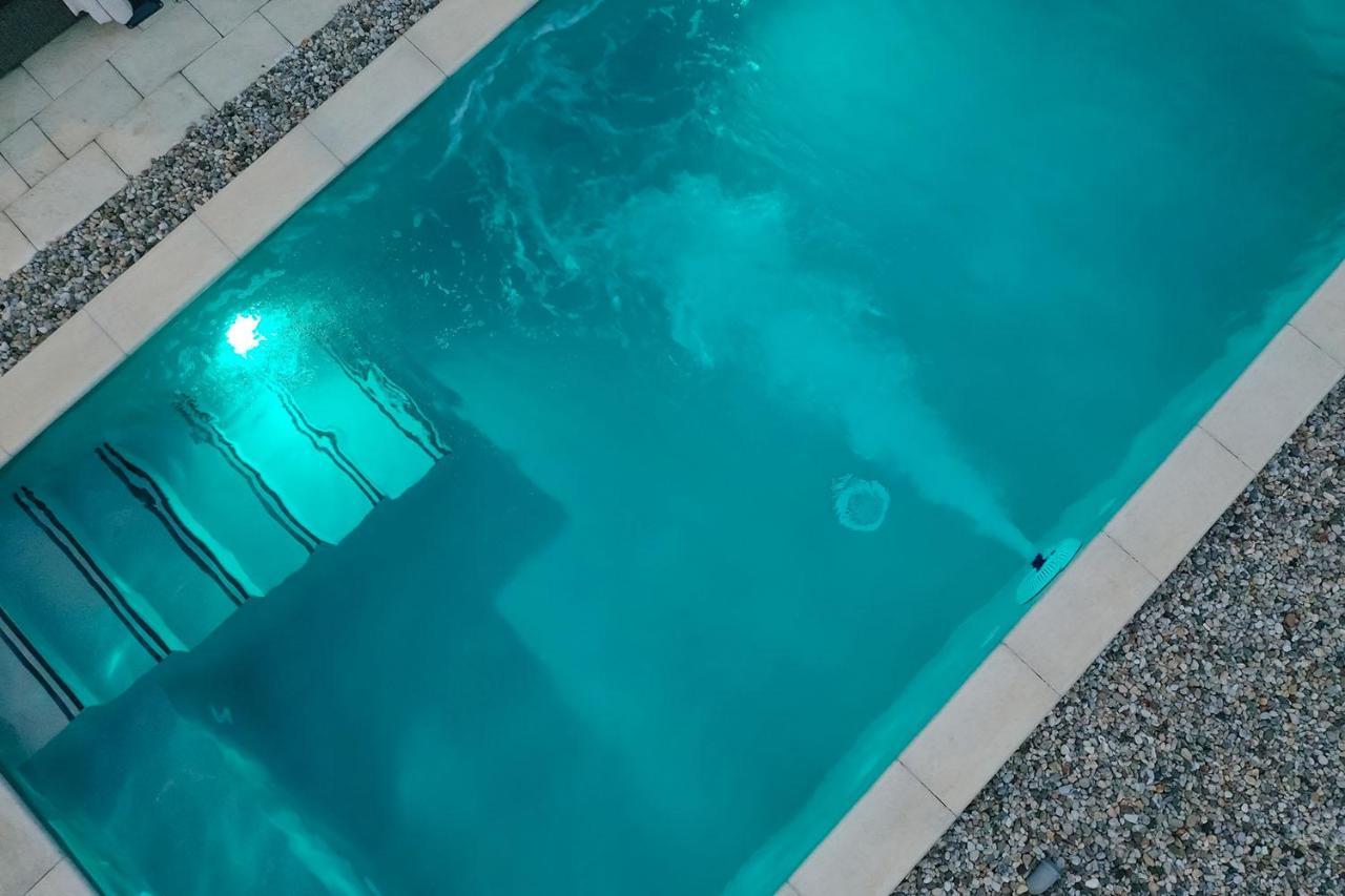 Holiday House Tos-Vila With Heated Pool Vrbnik Exterior photo